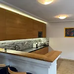 Aranykert Pensión Eger