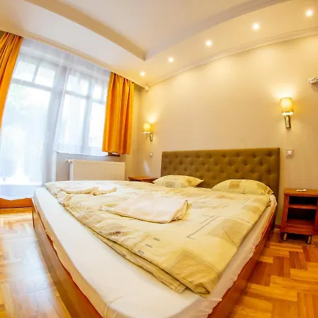Aranykert Vendeghaz Guest house