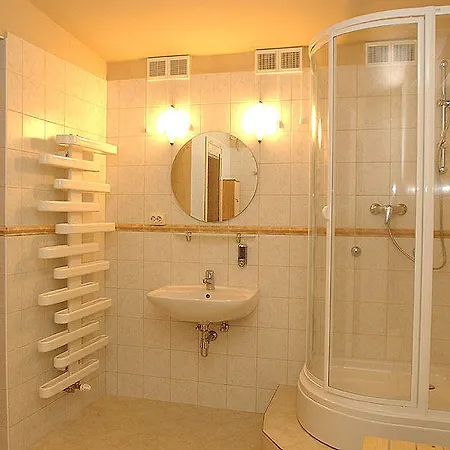 Gasthof Aranykert Vendeghaz 4*